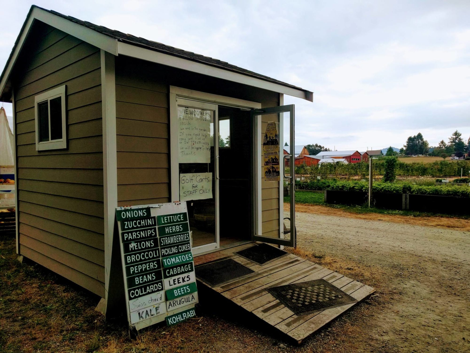 7337 Wallace Drive Island Farm Stands