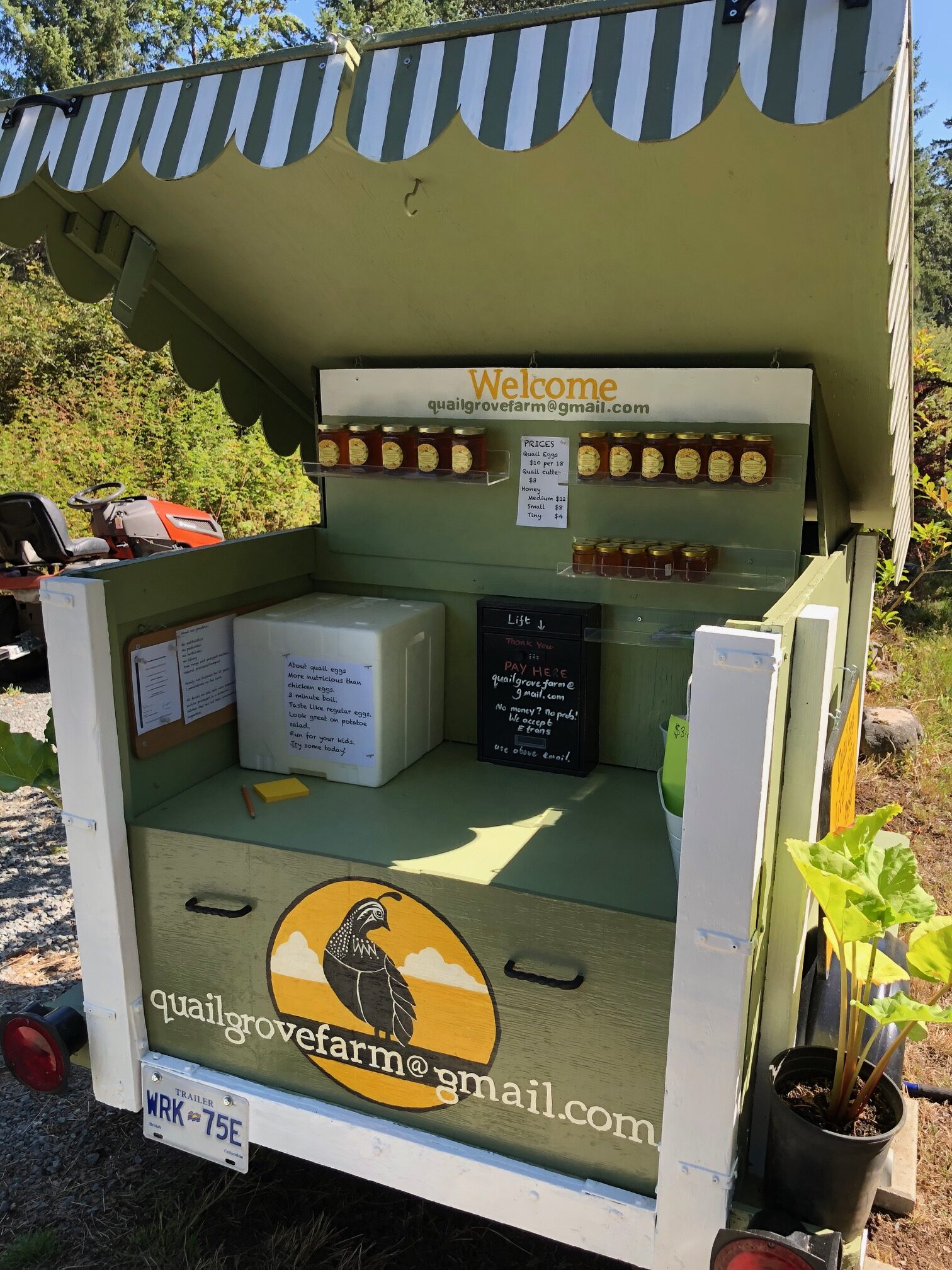 6235 Lakes Road Island Farm Stands